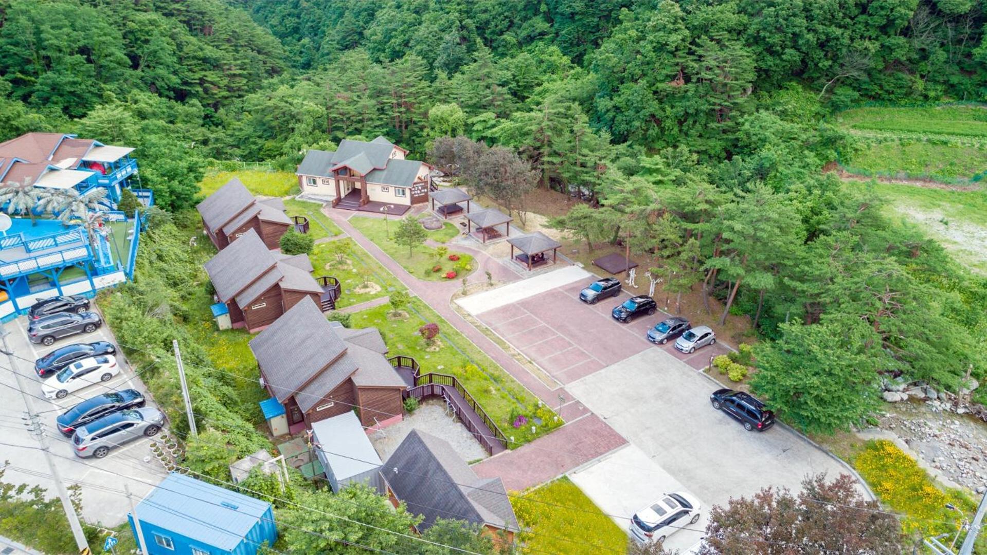 Gangneung Yasaenghwa Maeul Hotel Exterior photo